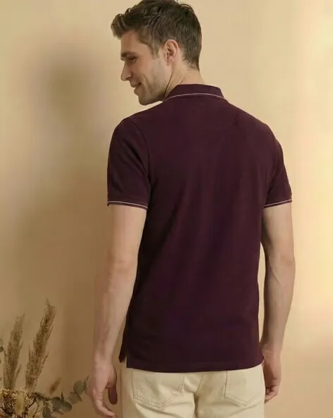 -473Wx593H-469544663-maroon-MODEL4_converted.webp