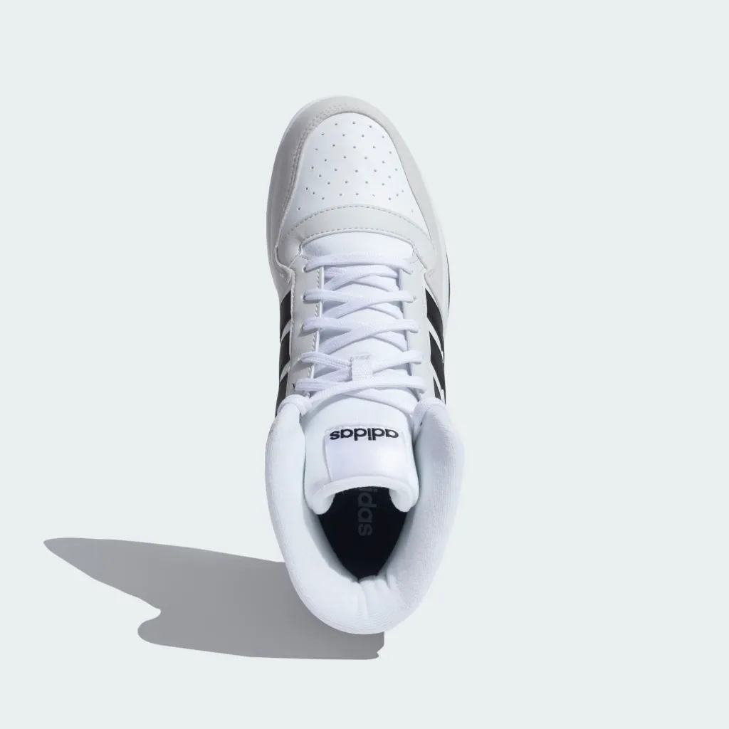 Revolushn_AT_13_Shoes_White_JK8248_02_standard_hover.webp