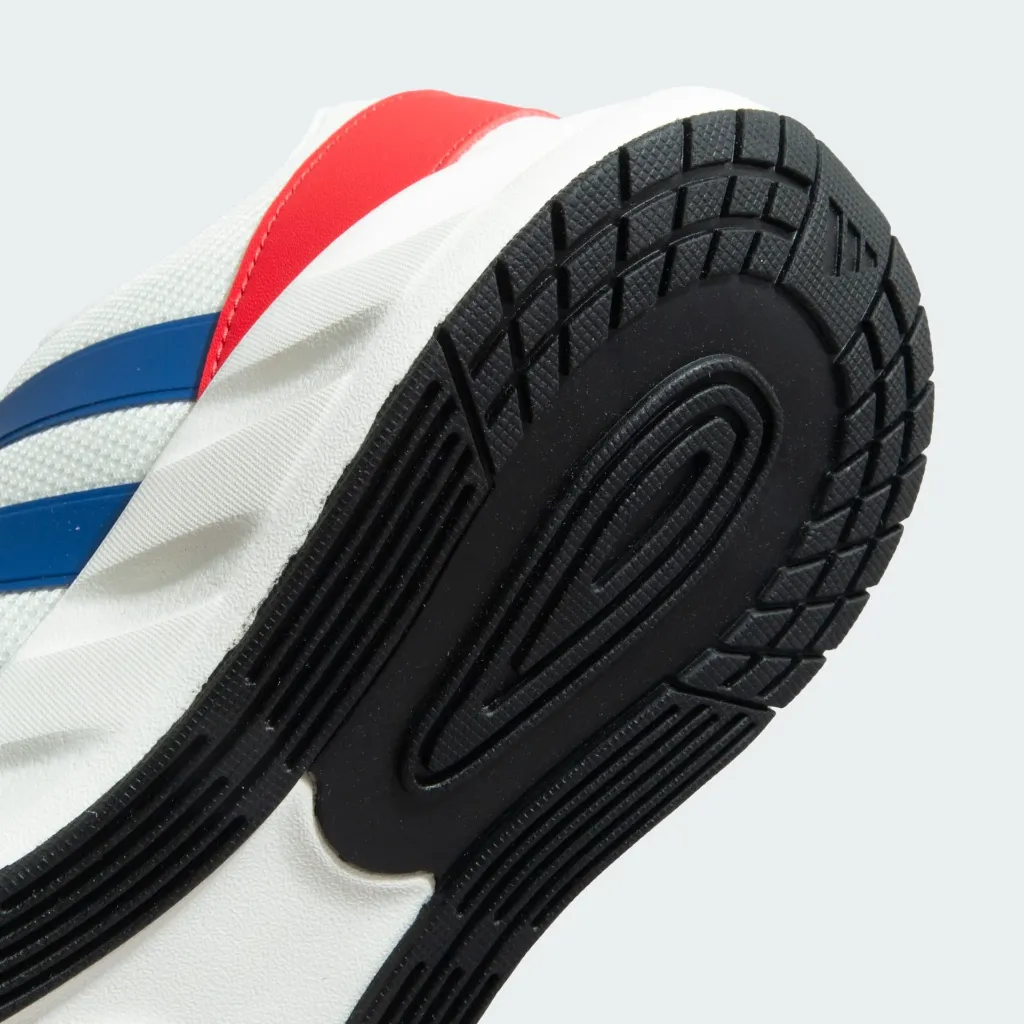 Vacfast_2_Shoes_White_KI8961_42_detail.webp