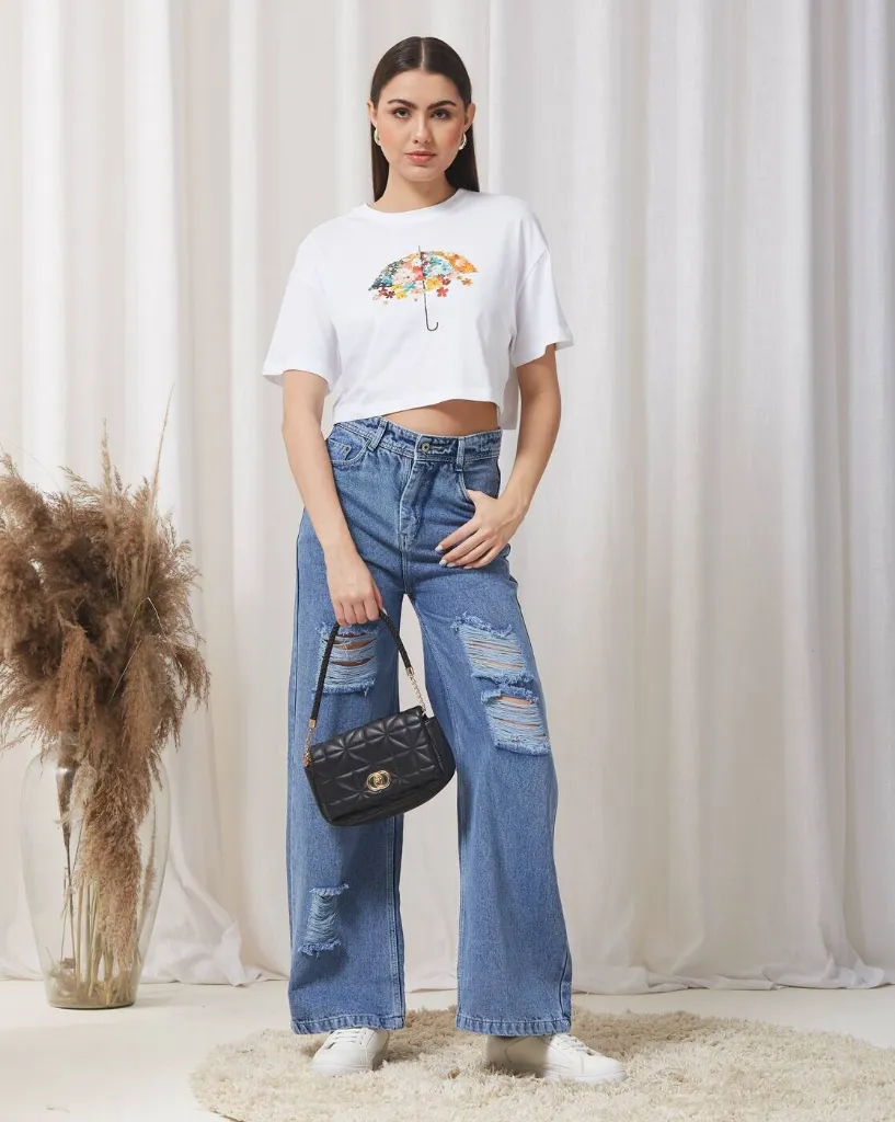 -1117Wx1400H-443391019-white-MODEL4_converted.webp