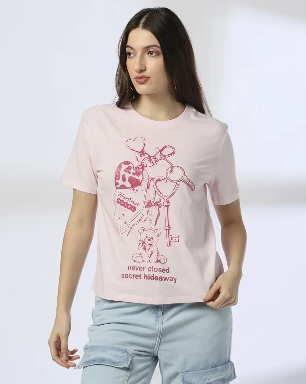Women Key Chain Print Regular Fit Round-Neck T-Shirt